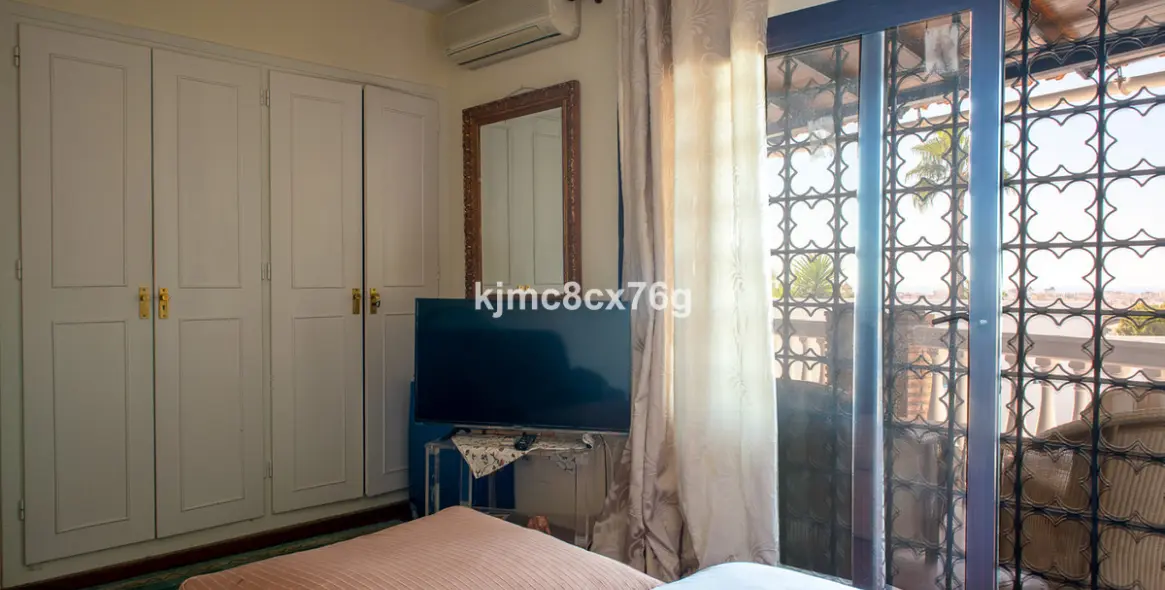 Sale of detached villa in Campo Mijas 23