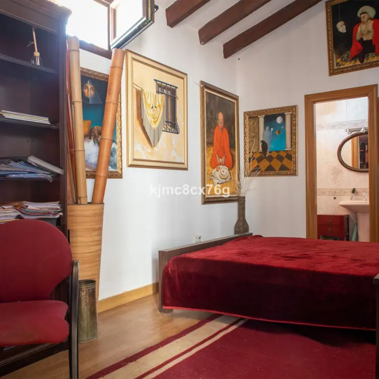 Продажа  отдельно стоящей виллы в Campo Mijas