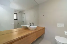 Image 8 thumb