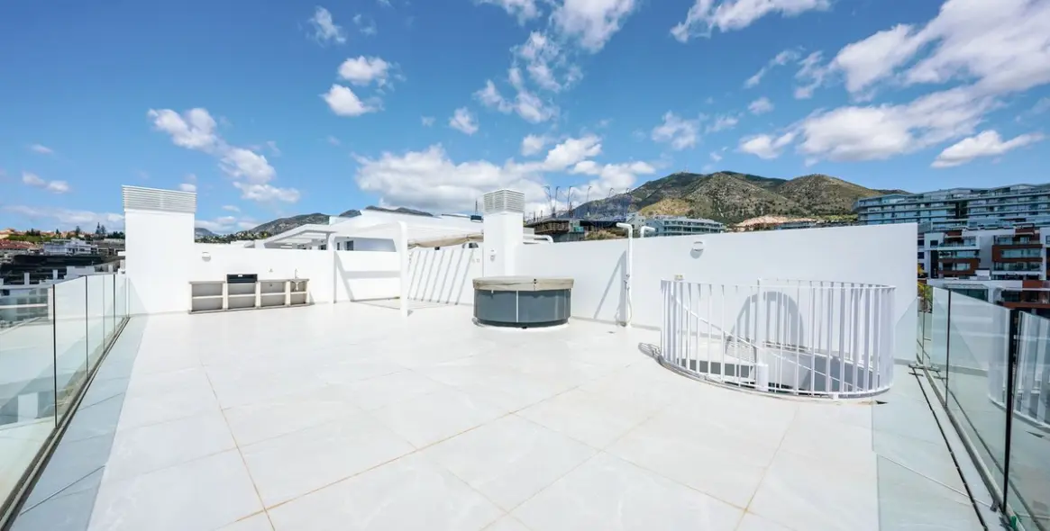 Venta de ático dúplex en Higueron 17