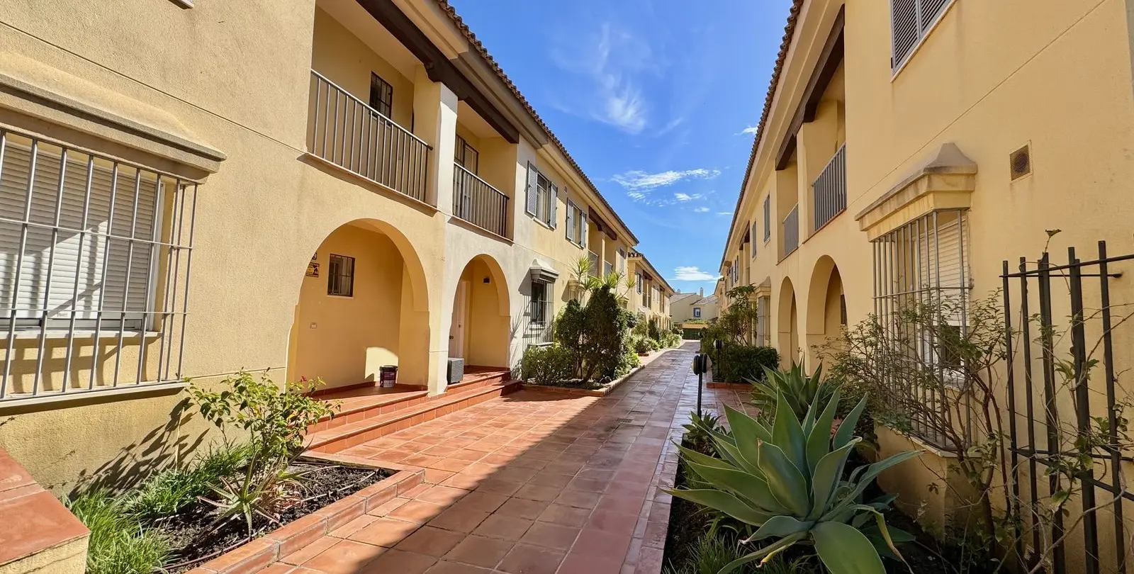 Sale of townhouse in Puerto Banús 26
