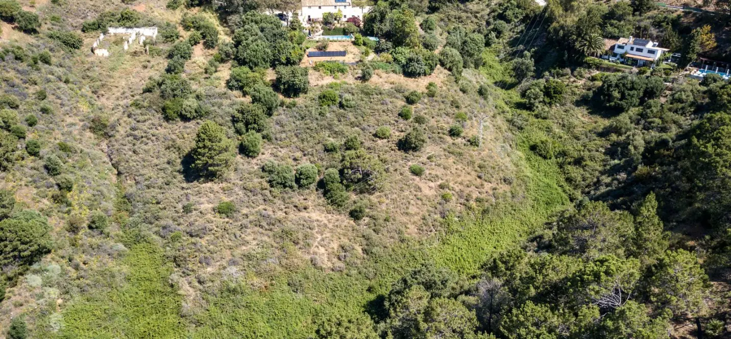 Продажа  отдельно стоящей виллы в Estepona 1