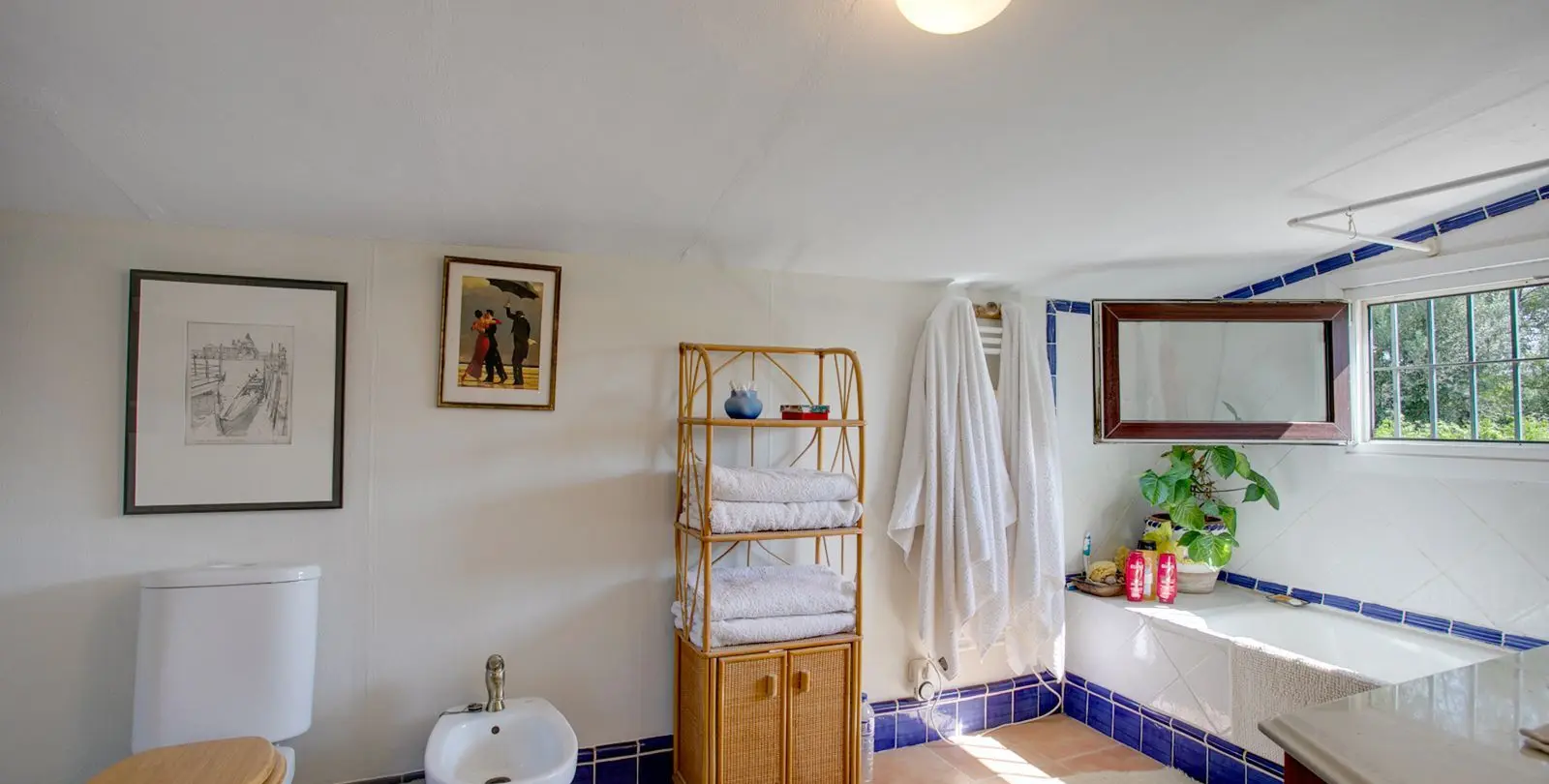 Sale of detached villa in Estepona 13