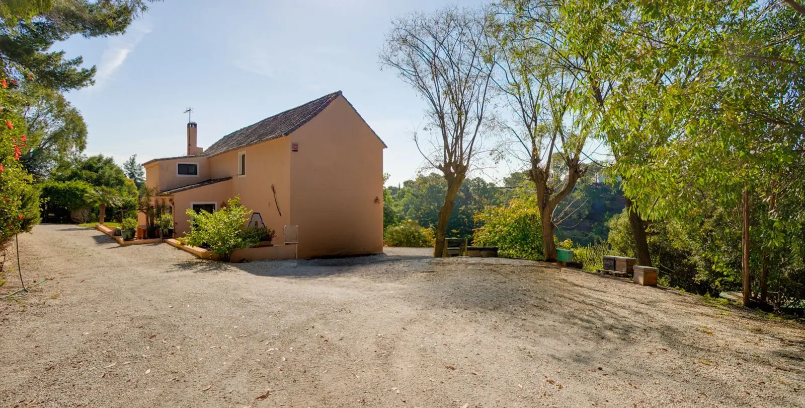Sale of detached villa in Estepona 15