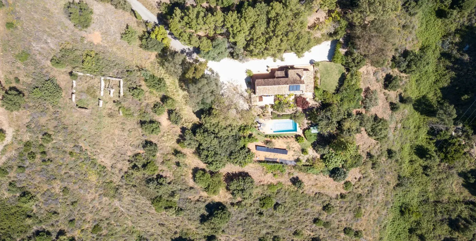 Sale of detached villa in Estepona 17