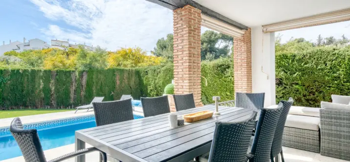 Sale of detached villa in Calahonda 4