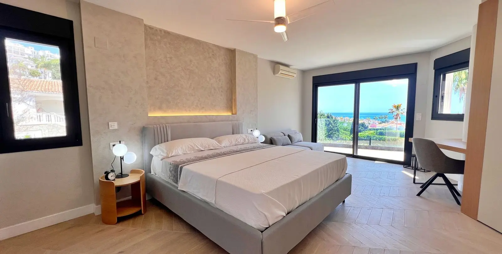 Sale of detached villa in Riviera del Sol 9
