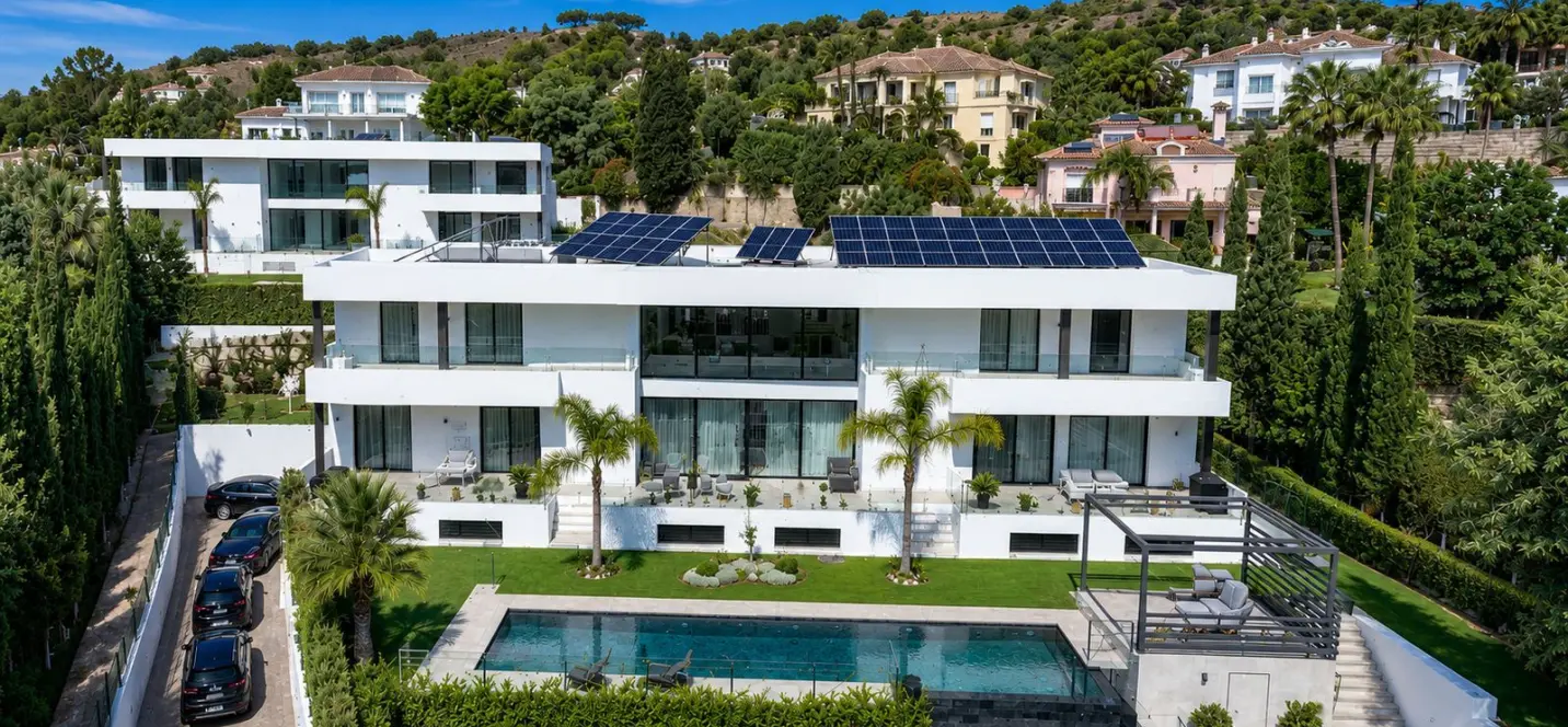 Продажа  отдельно стоящей виллы в El Paraiso 0