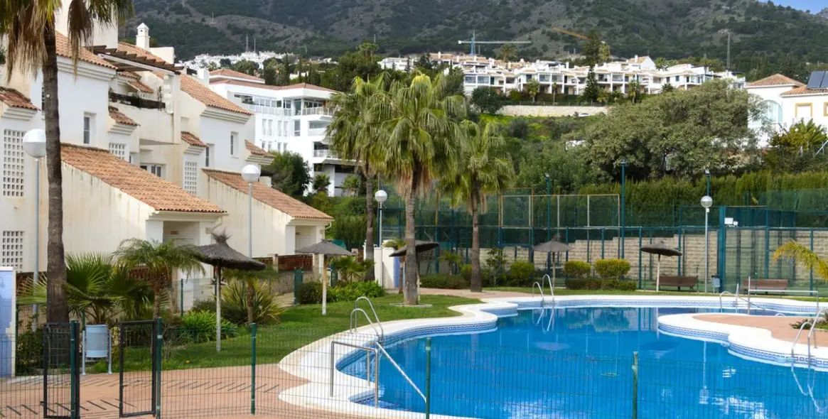 Sale of middle floor apartment in Benalmadena 3