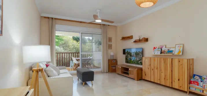 Venta de apartamento en planta media en Benalmadena 3