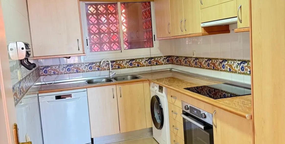 Sale of middle floor apartment in Las Chapas 4