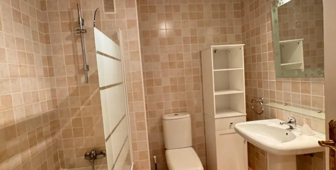 Sale of middle floor apartment in Las Chapas 6