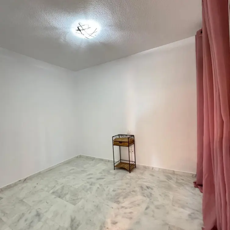 Sale of middle floor apartment in Las Chapas