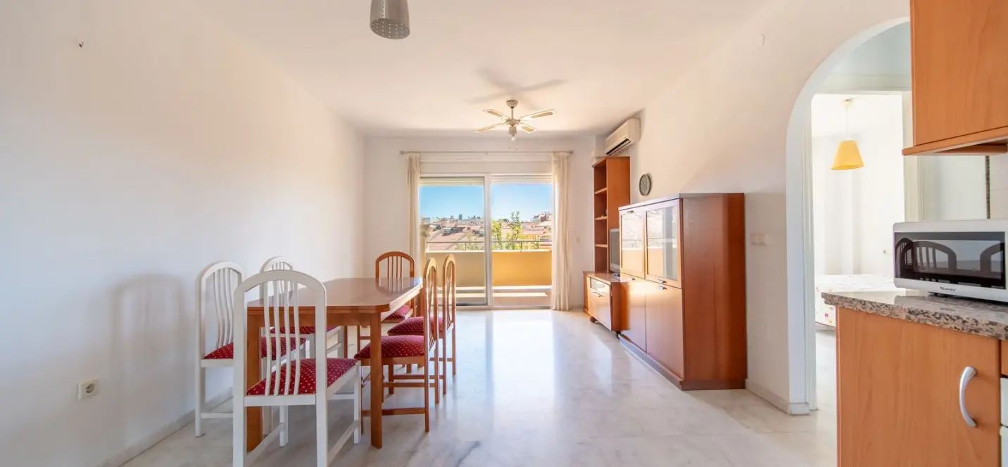 Sale of middle floor apartment in Los Pacos 3