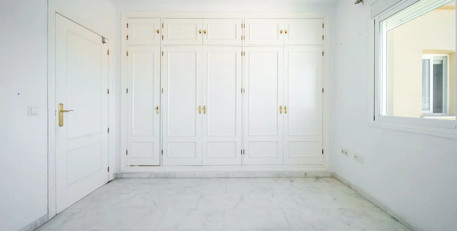 Venta de apartamento en planta media en Los Pacos 11