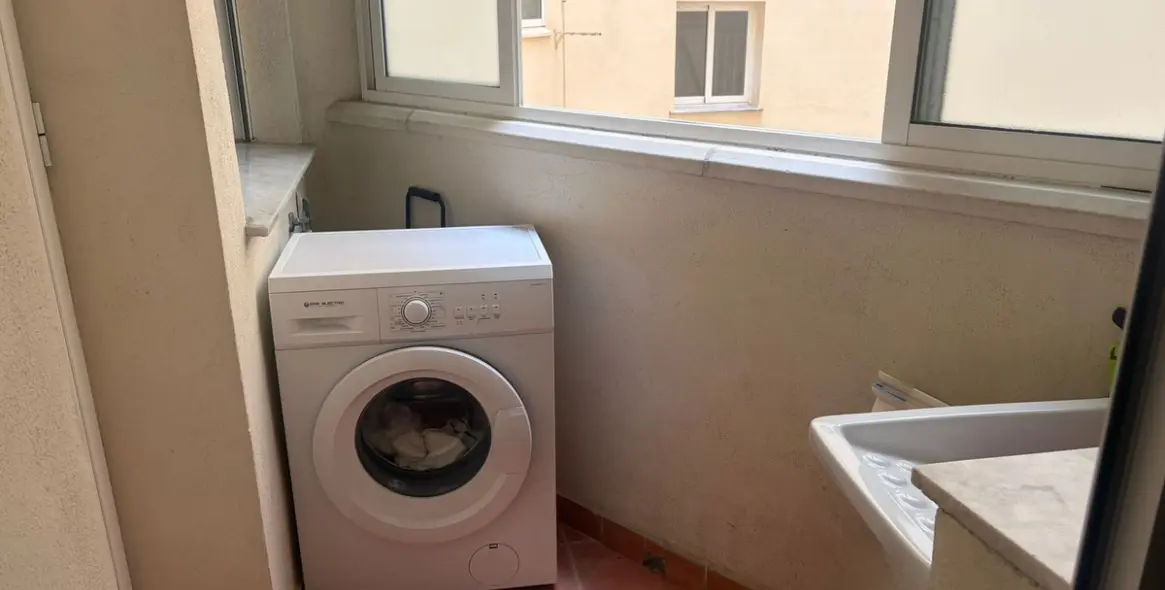 Venta de apartamento en planta media en Marbella 10