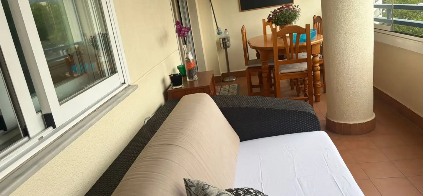 Sale of middle floor apartment in Marbella 1