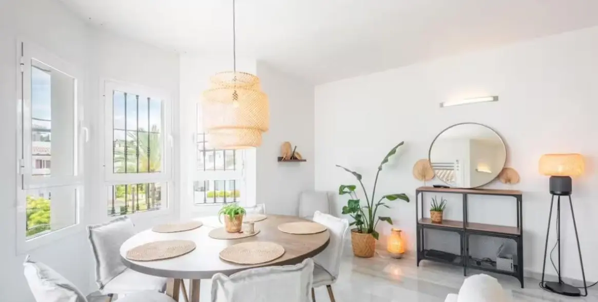 Sale of penthouse in Nueva Andalucía 2