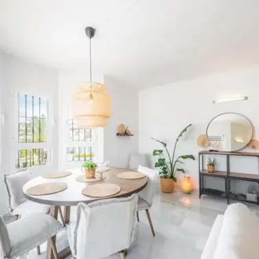 Sale of penthouse in Nueva Andalucía