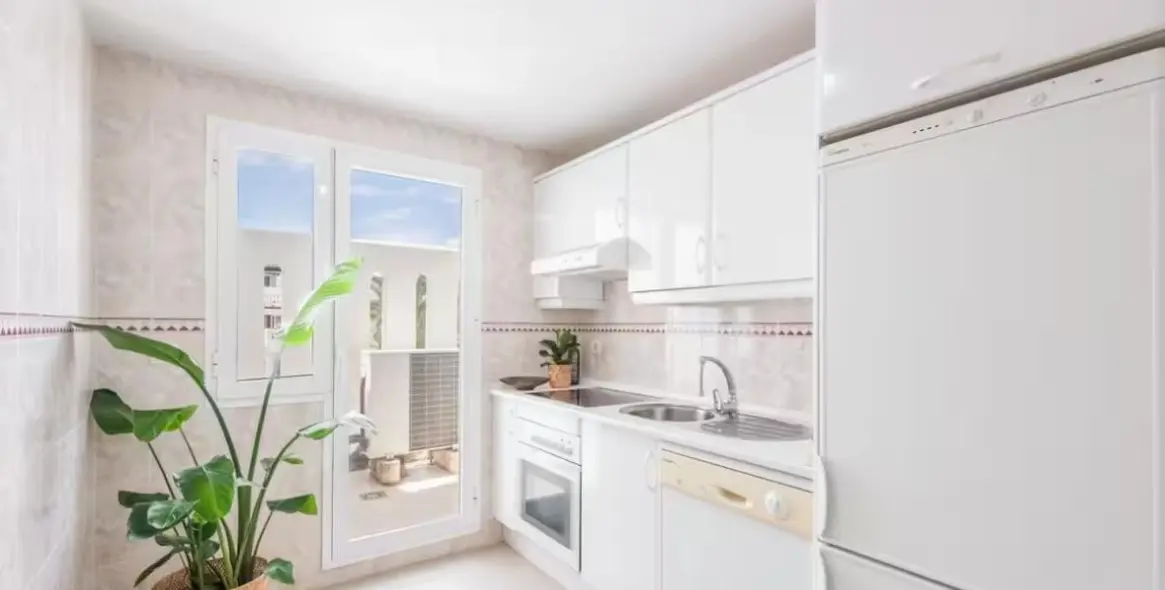Sale of penthouse in Nueva Andalucía 10
