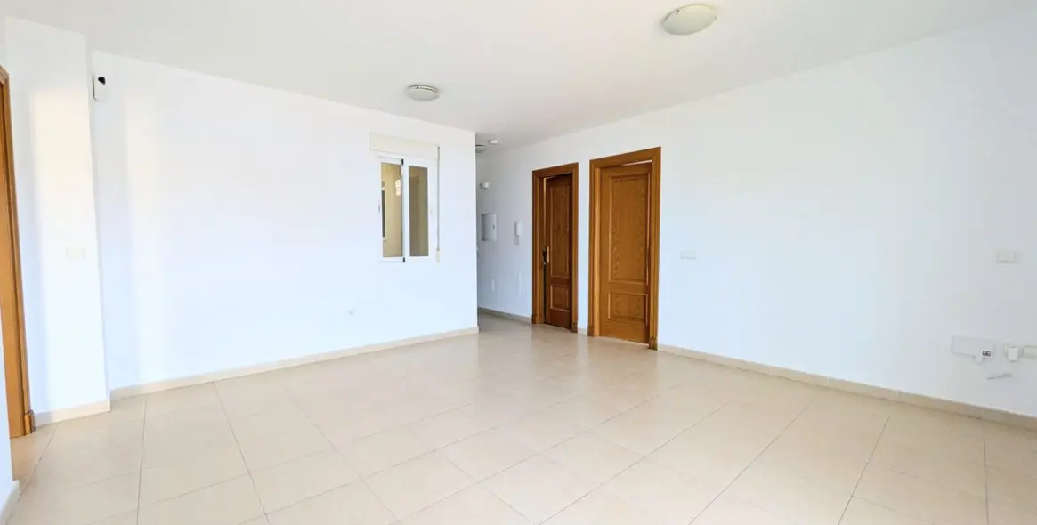 Sale of penthouse in Las Lagunas 11