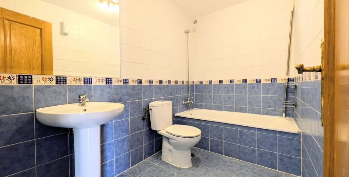 Sale of penthouse in Las Lagunas 24