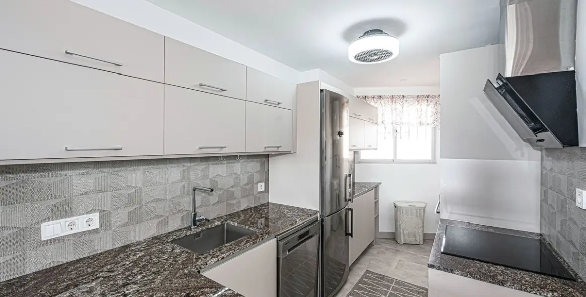 Sale of middle floor apartment in Torreblanca 2
