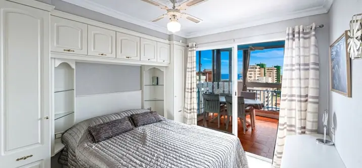 Sale of middle floor apartment in Torreblanca 3
