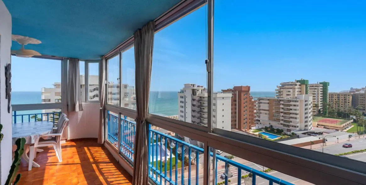 Sale of middle floor apartment in Torreblanca 8