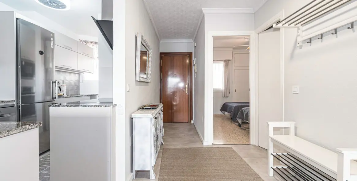 Sale of middle floor apartment in Torreblanca 17