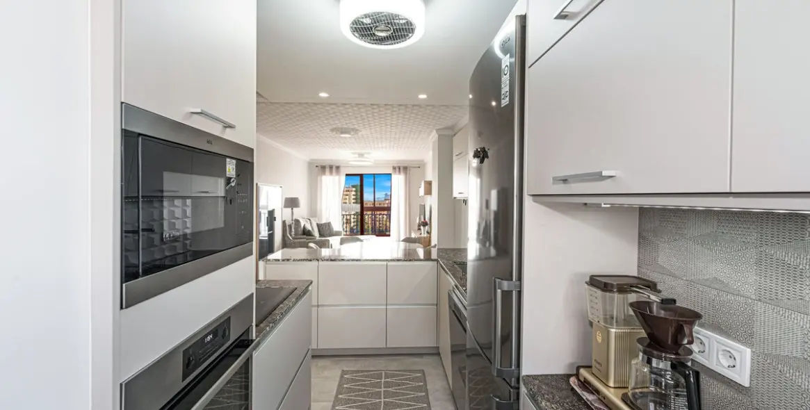 Sale of middle floor apartment in Torreblanca 19