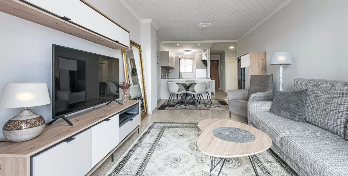 Sale of middle floor apartment in Torreblanca 23