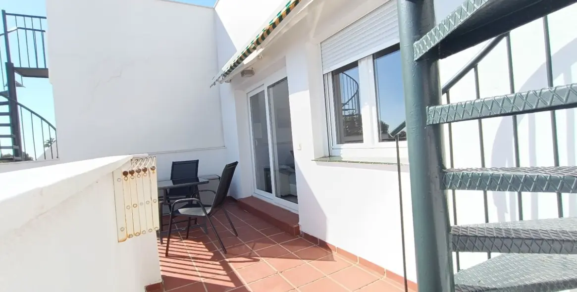 Sale of penthouse in Riviera del Sol 5