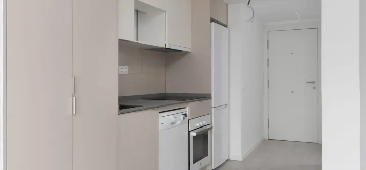 Sale of middle floor apartment in Fuengirola 3
