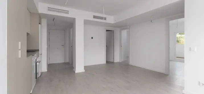 Sale of middle floor apartment in Fuengirola 4