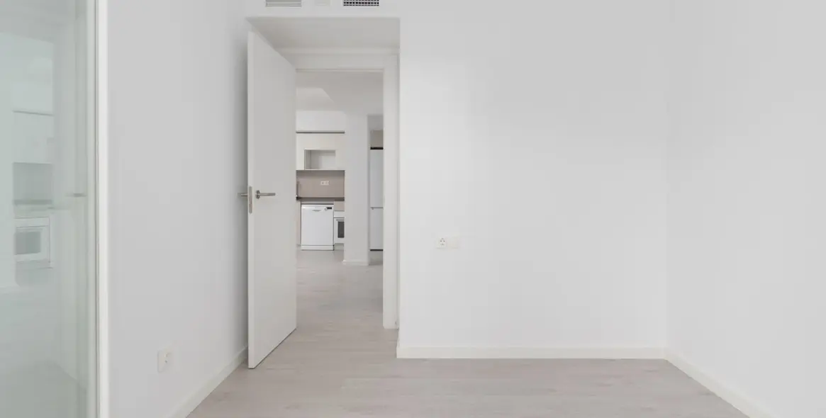 Sale of middle floor apartment in Fuengirola 13
