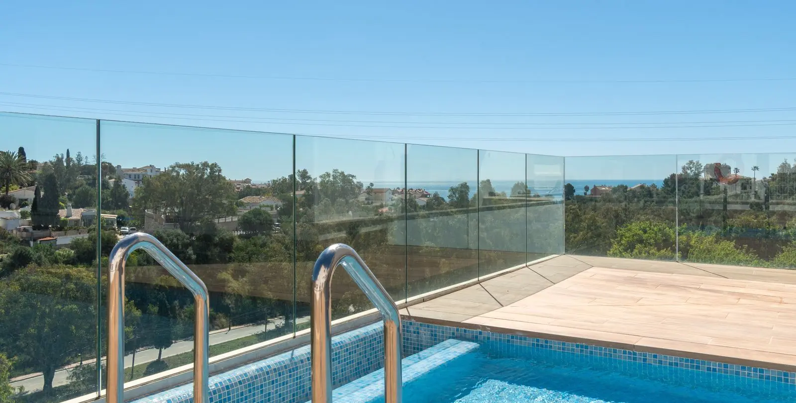 Продажа апартаментов на среднем этаже в Fuengirola 1