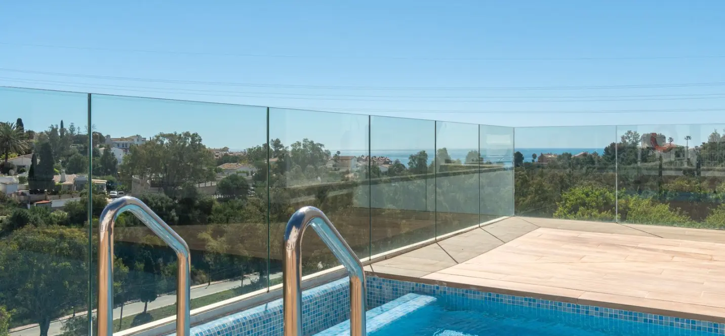 Venta de apartamento en planta media en Fuengirola 0