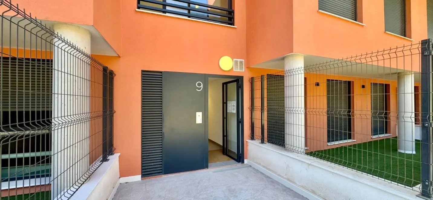 Venta de apartamento en planta baja en Mijas 2