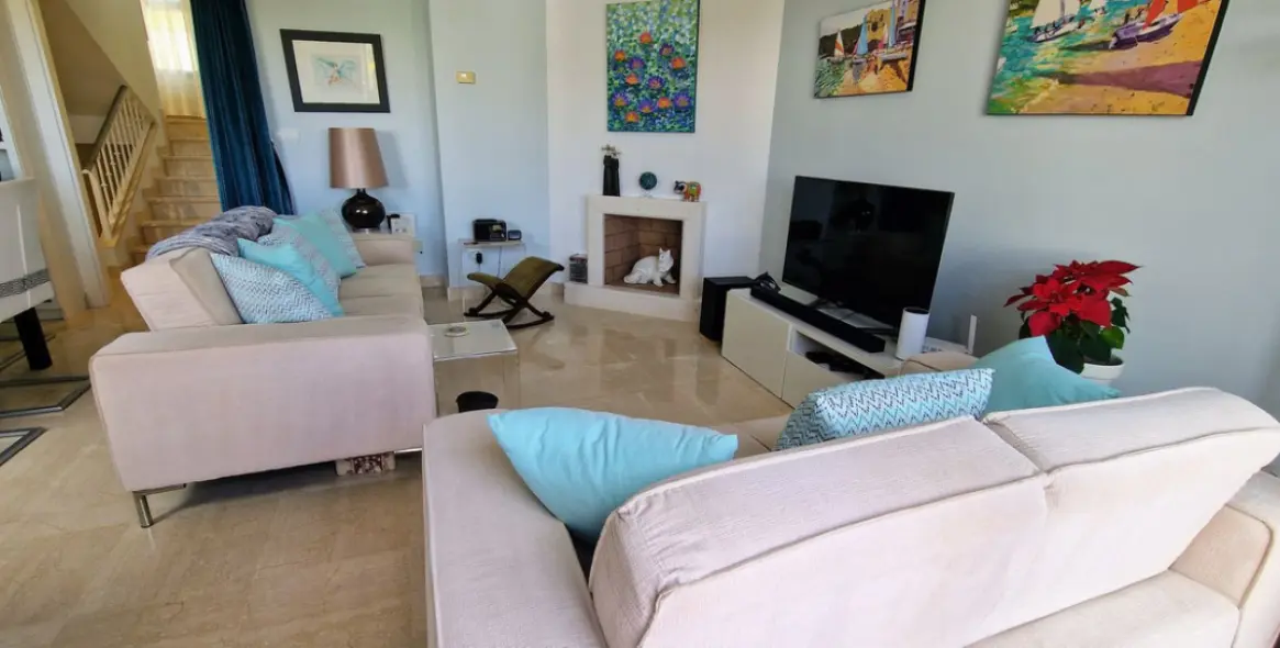 Sale of townhouse in Cabopino 5