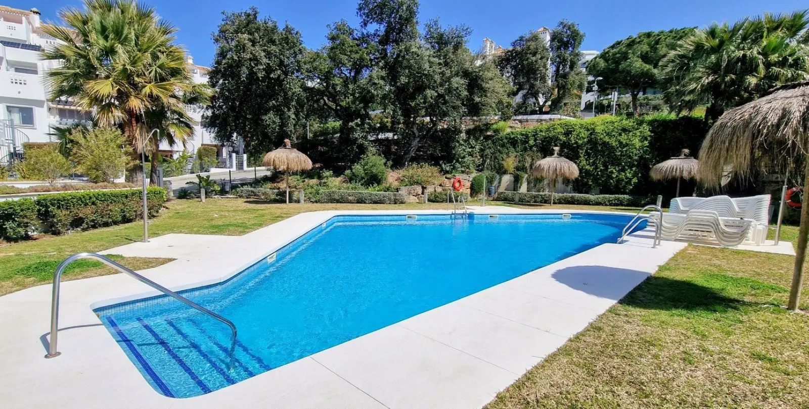 Sale of townhouse in Cabopino 26