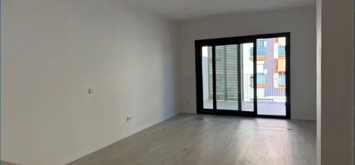 Продажа апартаментов на среднем этаже в Estepona 3