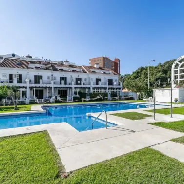 Продажа апартаментов на среднем этаже в Fuengirola