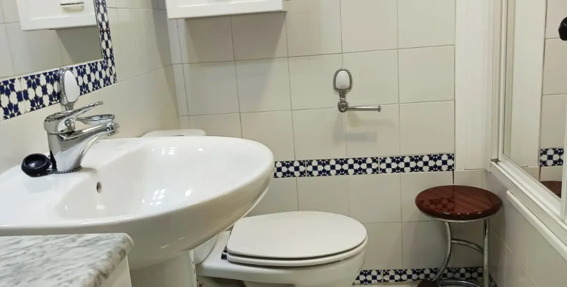 Sale of middle floor apartment in Fuengirola 21