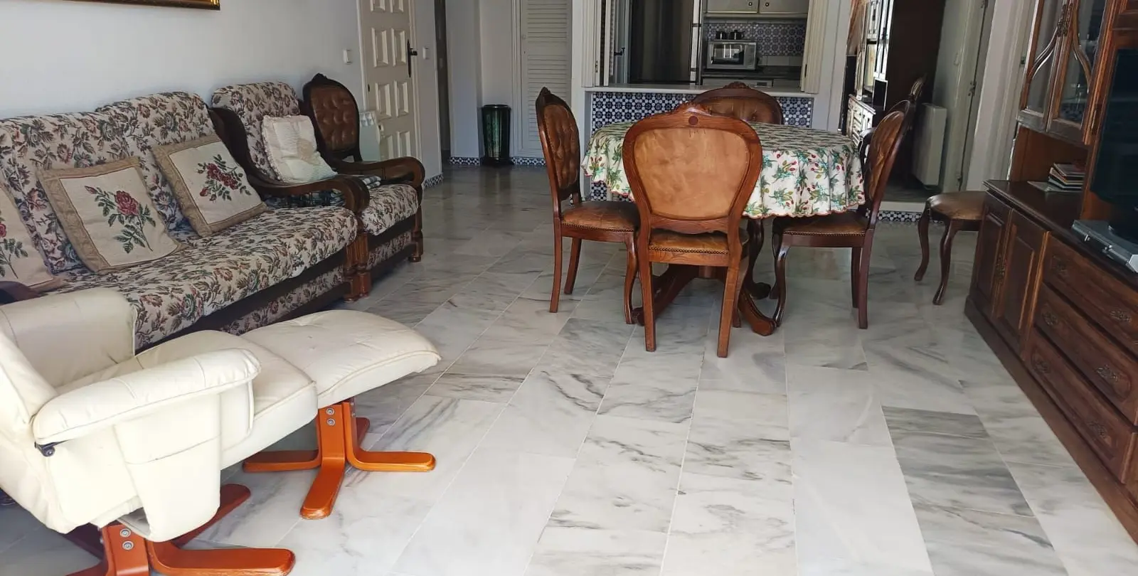 Venta de apartamento en planta media en Fuengirola 5