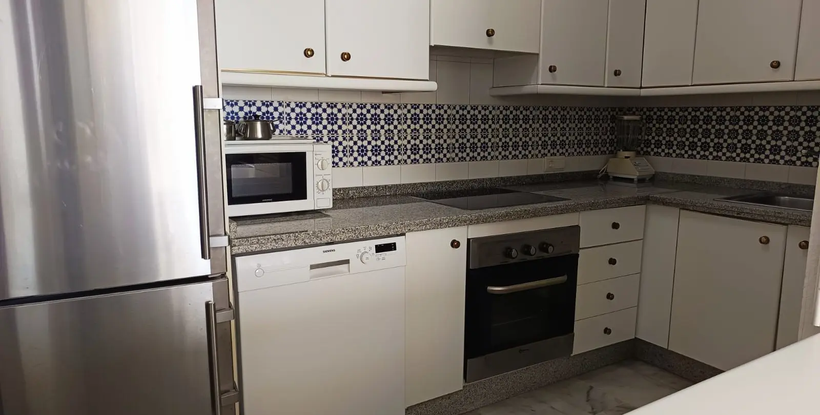 Venta de apartamento en planta media en Fuengirola 7