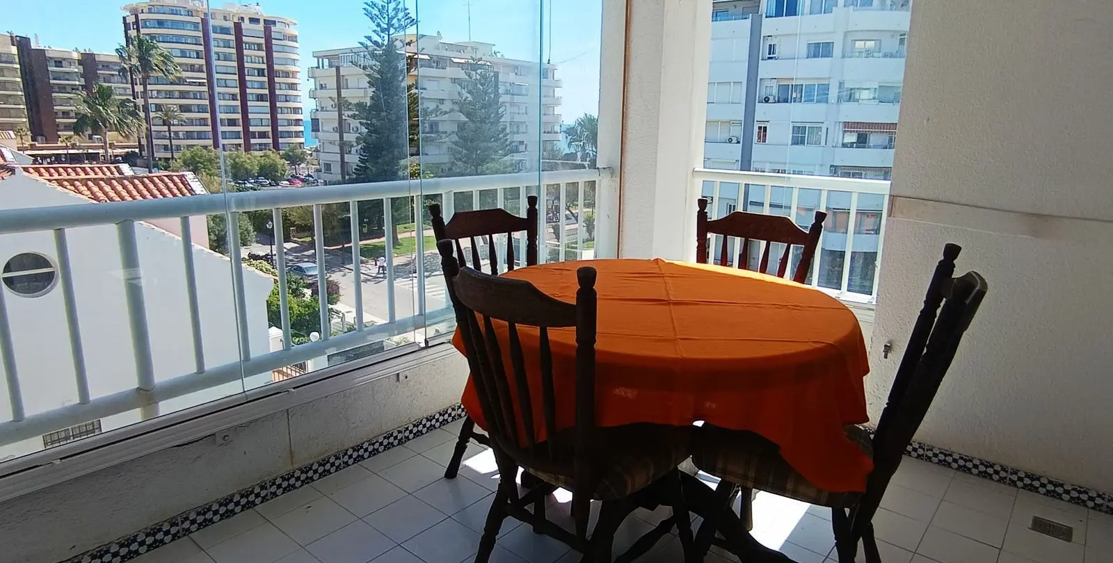 Venta de apartamento en planta media en Fuengirola 11