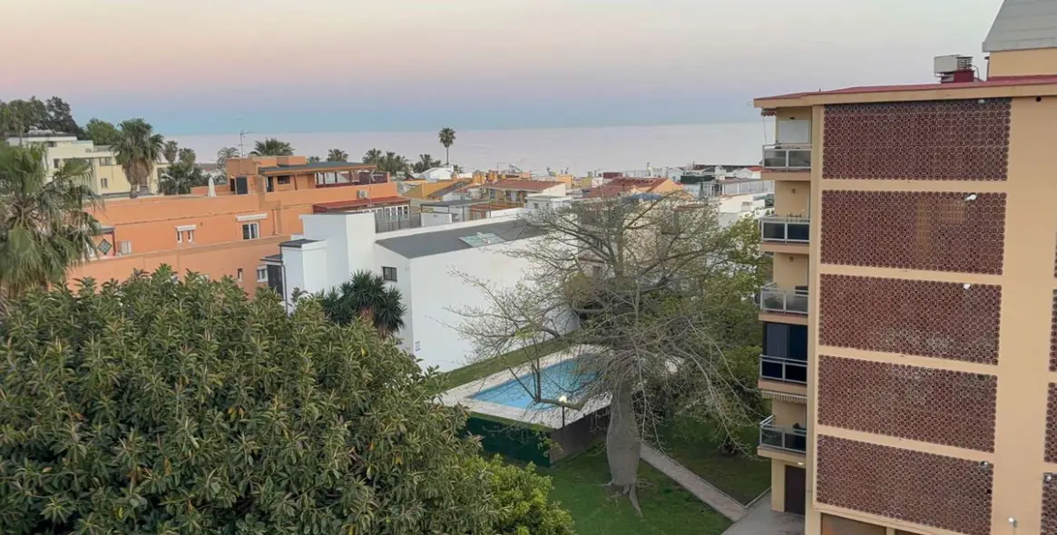 Sale of penthouse in Malaga 12
