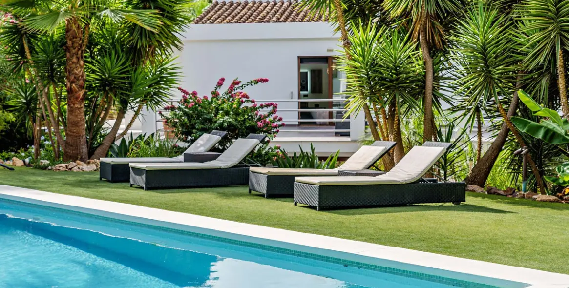 Sale of detached villa in Marbella 2
