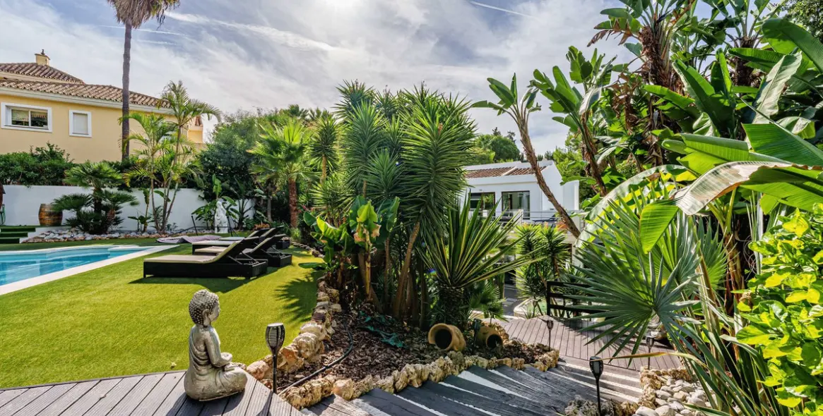 Sale of detached villa in Marbella 5